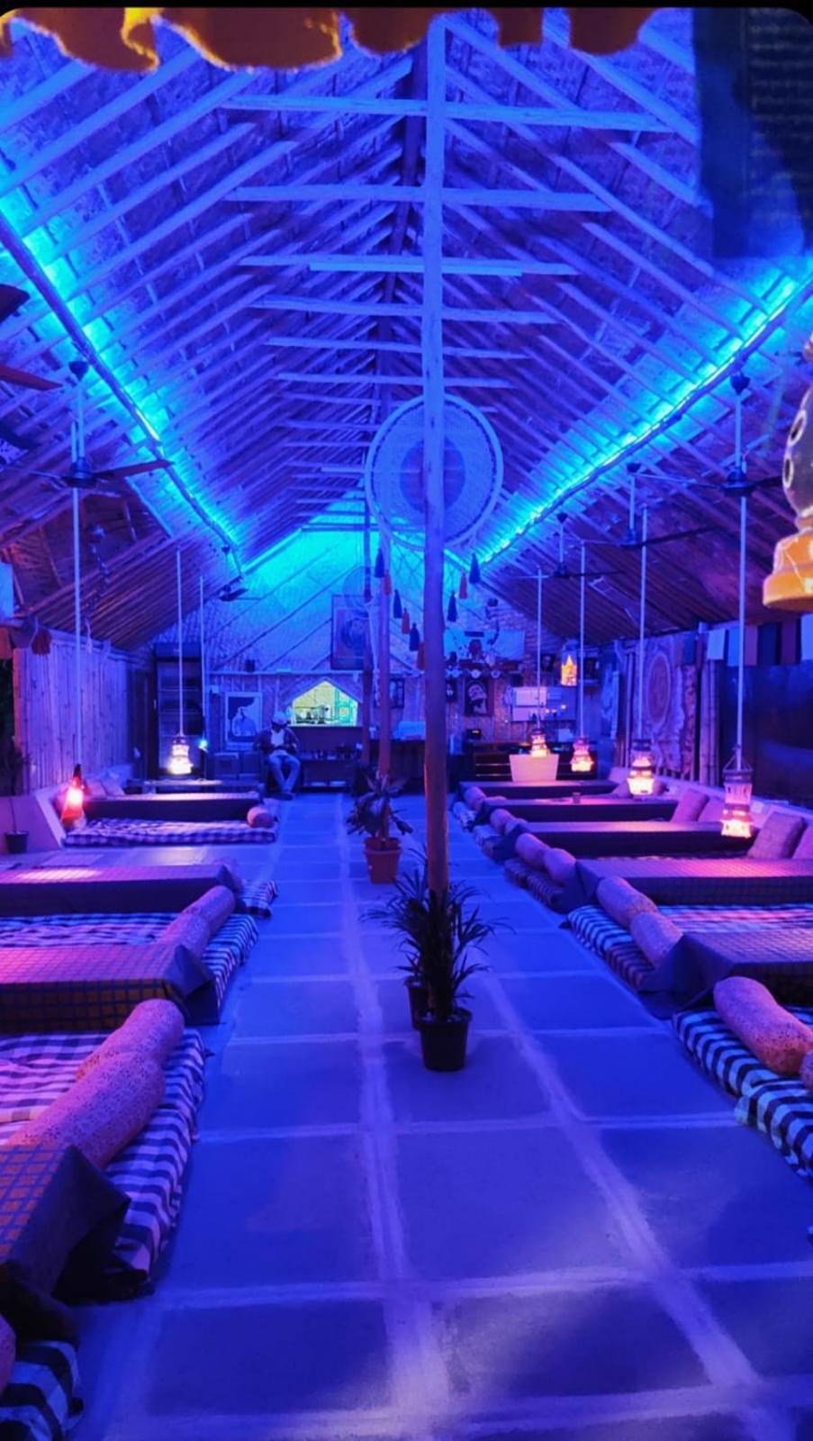 Om Shanti Om Home Stay & Cafe Hampi Dış mekan fotoğraf
