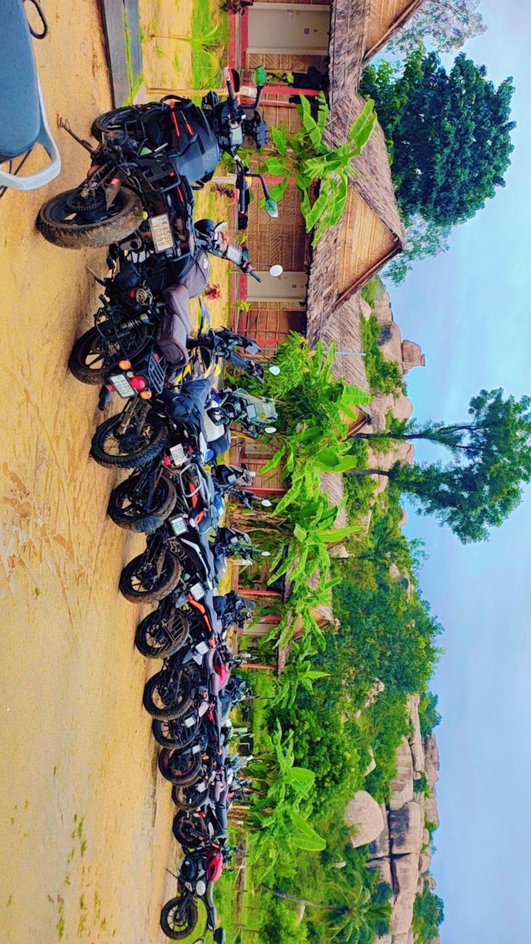 Om Shanti Om Home Stay & Cafe Hampi Dış mekan fotoğraf