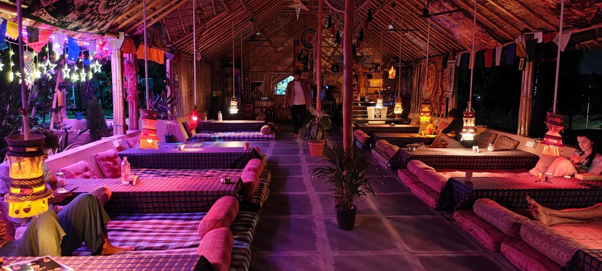 Om Shanti Om Home Stay & Cafe Hampi Dış mekan fotoğraf